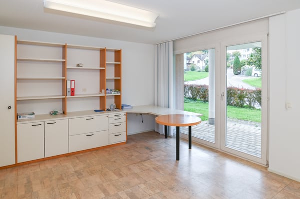 Rollstuhlgängige Gewerberäume im Erdgeschoss / vielseitig nutzbar 8