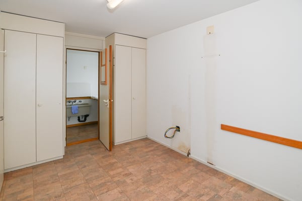 Rollstuhlgängige Gewerberäume im Erdgeschoss / vielseitig nutzbar 13