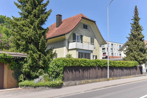 Familienparadies mit Charme und schönem Garten an zentraler Lage 1