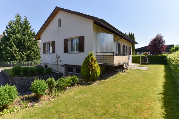 Freistehendes Haus mit Potential an ruhiger Lage 2