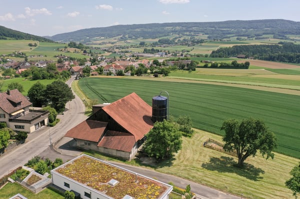Seltene Baulandparzelle an unverbaubarer Dorfrandlage 4