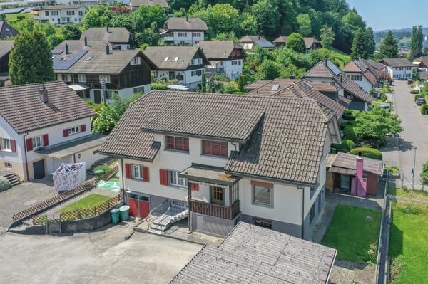 Gepflegtes Zweifamilienhaus zur Umnutzung als grosses Einfamilienhaus 2