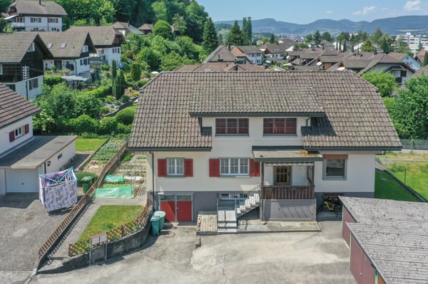 Gepflegtes Zweifamilienhaus zur Umnutzung als grosses Einfamilienhaus 1