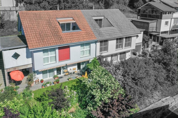 Gute Lage/Moderne Haustechnik/Schöner Garten mit viel Privatsphäre