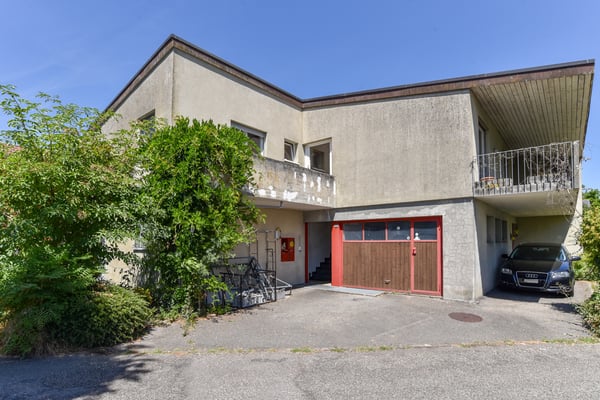 Renovationsobjekt mit Potential für Zweifamilien- oder Wohngewerbehaus 12