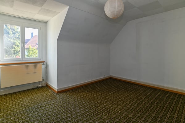 Doppelhaushälfte mit grosszügigem Garten an bester Lage im Zelgli 13