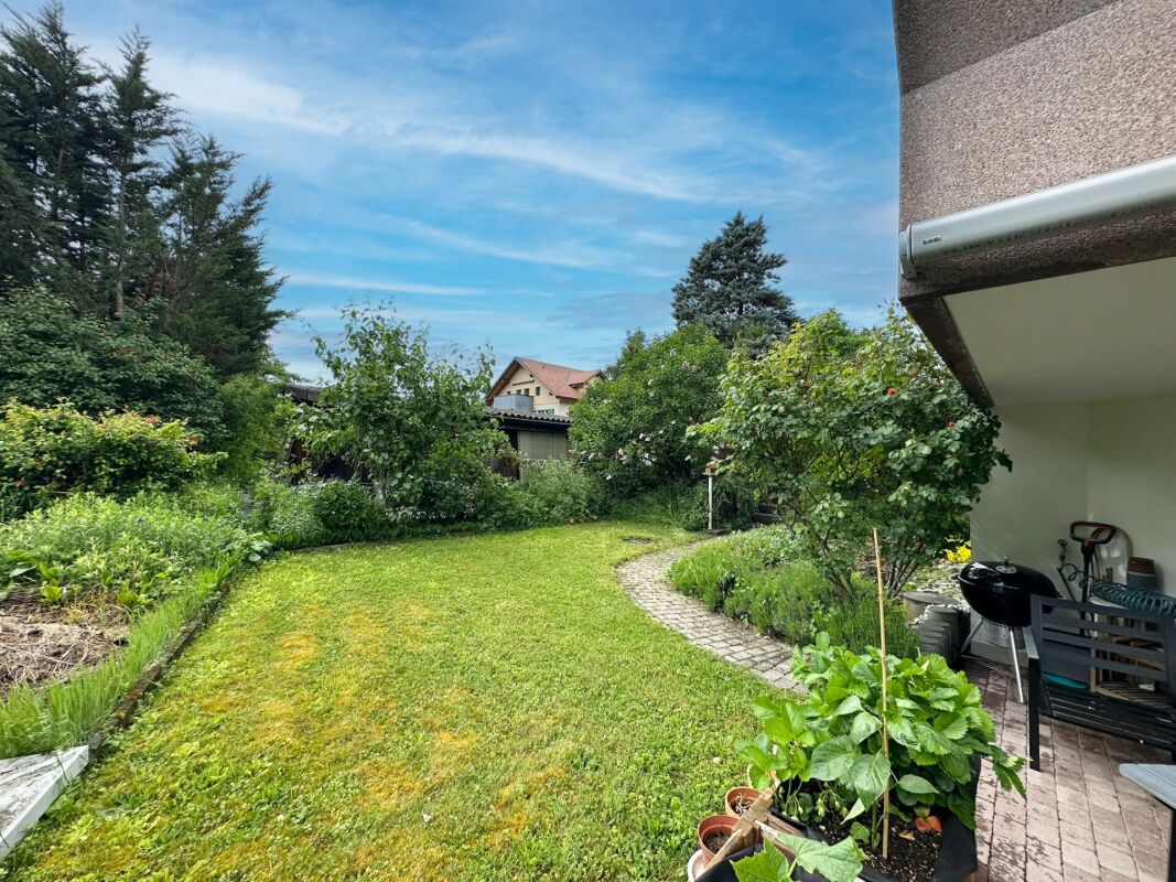 Mehrfamilienhaus mit sechs Wohneinheiten