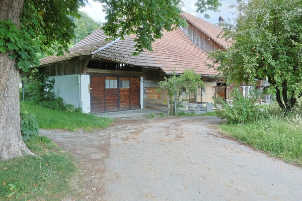 Ehemaliges Bauernhaus mit grossem Ausbaupotenzial 14