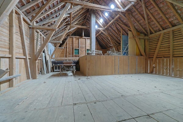 Ehemaliges Bauernhaus mit grossem Ausbaupotenzial 8