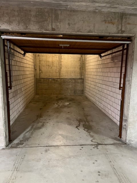 Garagenbox in Tiefgarage 3
