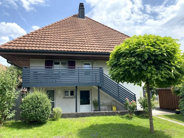 Charmantes Zweifamilienhaus mit optionaler Landparzelle 4