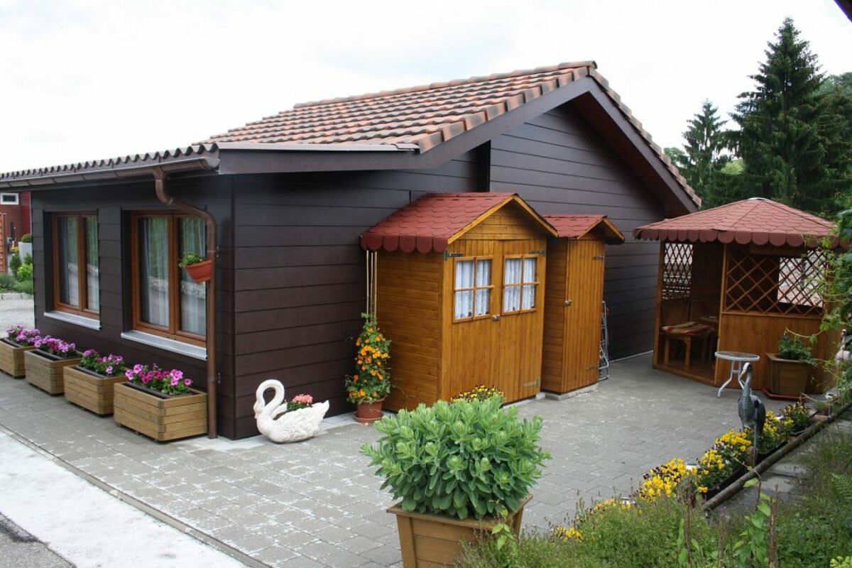 Zu verkaufen: Heimeliges Chalet im Grünen