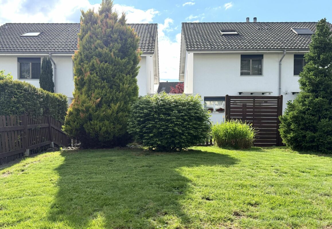 Doppeleinfamilienhaus an bester Lage zu verkaufen