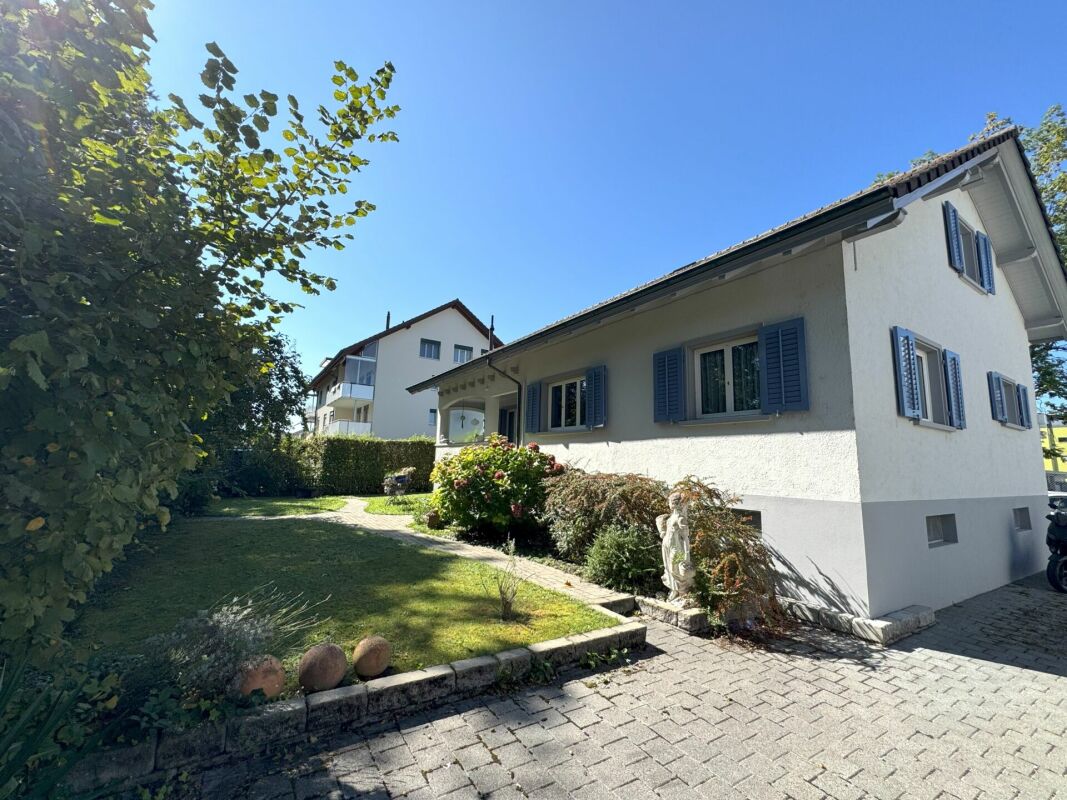 5 1/2 Zimmerhaus an sehr zentraler Lage zu verkaufen Kopie