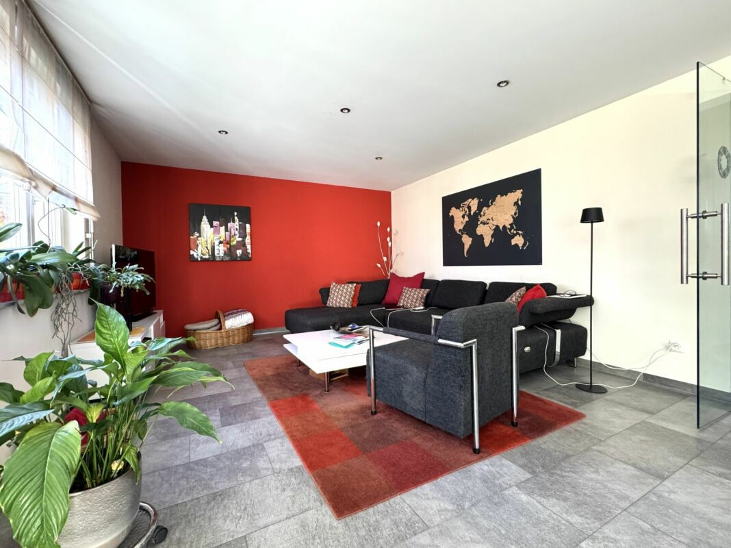 Sehr gepflegtes und renoviertes 6 1/2 Zimmer - Einfamilienhaus zu verkaufen Kopie