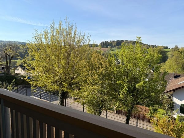 Erstbezug: sonnige 3.5 Zimmer-Wohnung mit Aussicht an ruhiger Lage 13