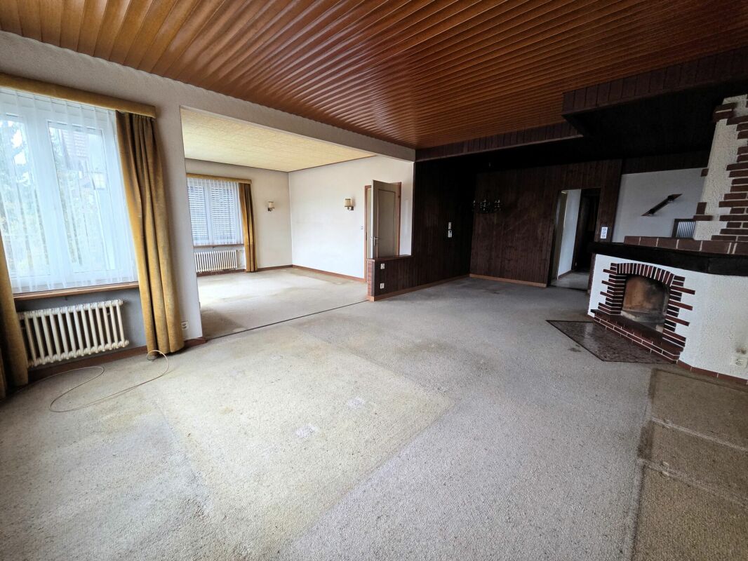 5.5 Zi-Einfamilienhaus mit grosszügiger Parzelle, entsprechendem Gestaltungsraum und wunderbarer Aussicht