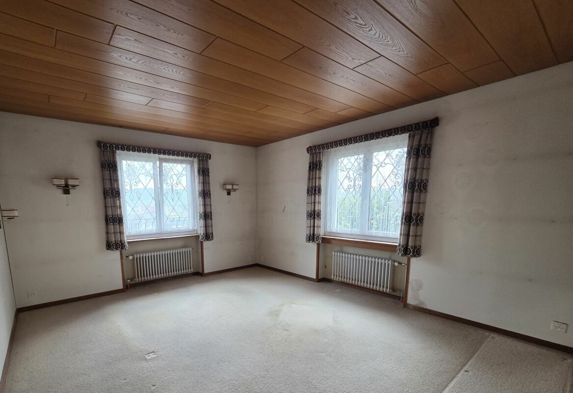 5.5 Zi-Einfamilienhaus mit grosszügiger Parzelle, entsprechendem Gestaltungsraum und wunderbarer Aussicht