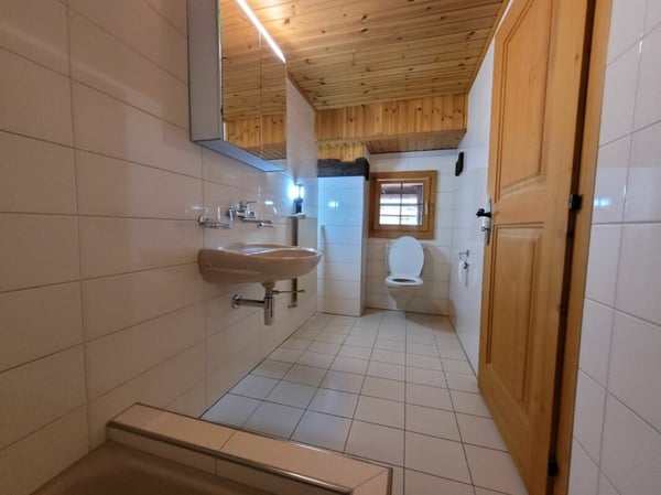 Charmante 3.5 Maisonette-Wohnung im EG mit rustikalem Flair 11