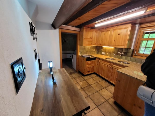 Charmante 3.5 Maisonette-Wohnung im EG mit rustikalem Flair 2