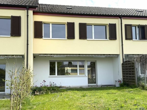 5 1/2 Zimmer - Reihenhaus mit Potential für individuelle Gestaltung 12