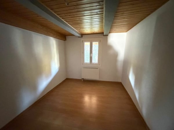Helle und grosszügige 4.5-Zimmer-Maisonettewohnung mit Garten zu vermieten 9