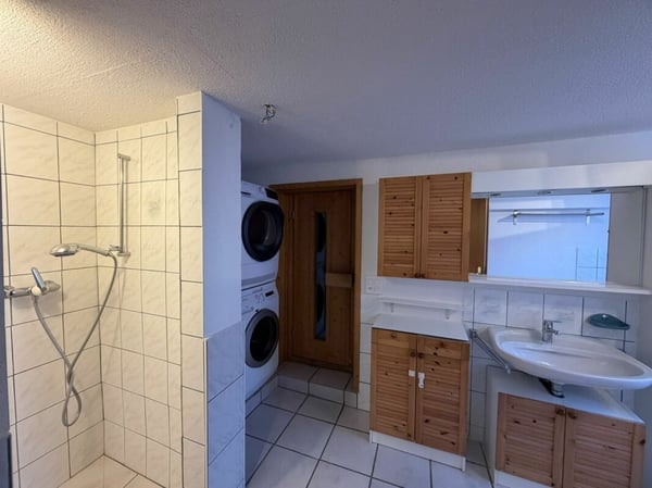 Helle und grosszügige 4.5-Zimmer-Maisonettewohnung mit Garten zu vermieten 4