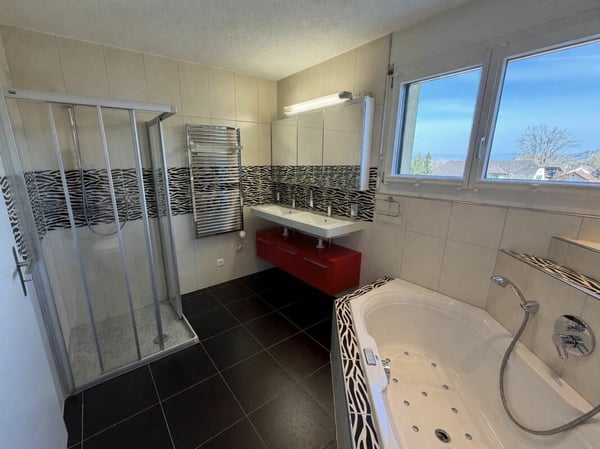 Lichtdurchflutete 4.5 Zimmer-Maisonette-Wohnung mit Seesicht zu vermieten 4