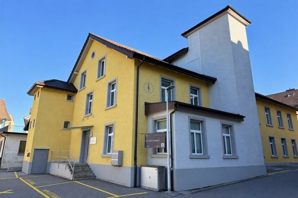 Gewerbe-, Praxis-, Büro-, und Ladenflächen zu vermieten 1