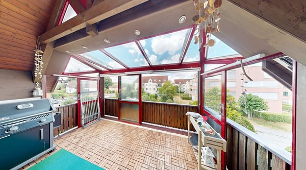 Stilvoll sanierte 4.5 Zimmer-Dachwohnung mit Charme, Cheminée und Südwest-Balkon 5