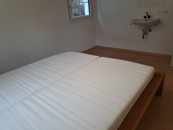 Zu verkaufen Mehrfamilienhaus - mit 5 Wohneinheiten, 1 Geschäftsraum, Garten, PP. 14