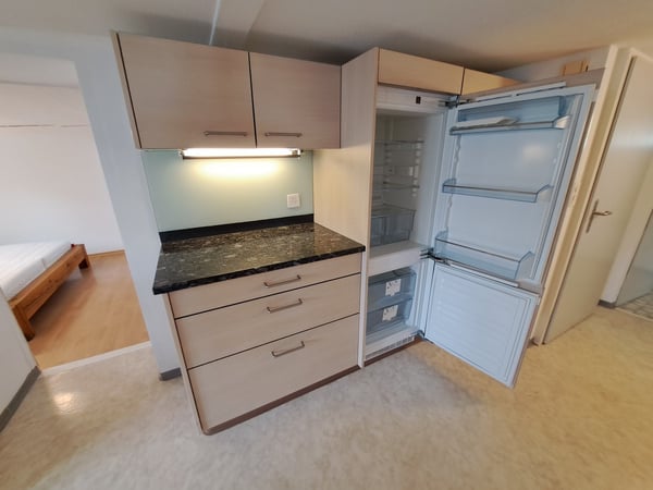 Wir vermieten  moderne, sonnige 1.5 (4,5Zi Grösse)- Zimmer-Wohnung mit Gartensitzplatz 6