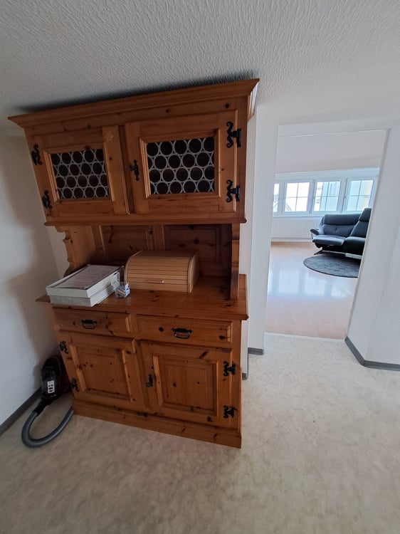 Wir vermieten  moderne, sonnige 1.5 (4,5Zi Grösse)- Zimmer-Wohnung mit Gartensitzplatz 24