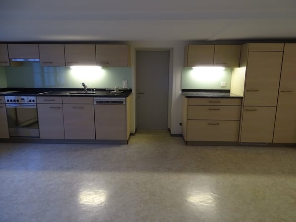 Wir vermieten  moderne, sonnige 1.5 (4,5Zi Grösse)- Zimmer-Wohnung mit Gartensitzplatz 3