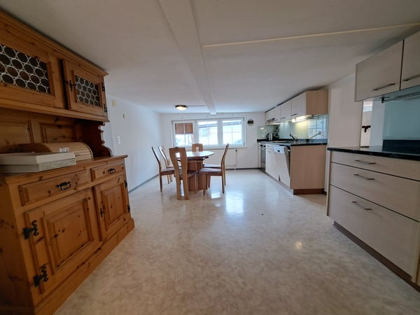 Wir vermieten  moderne, sonnige 1.5 (4,5Zi Grösse)- Zimmer-Wohnung mit Gartensitzplatz 4