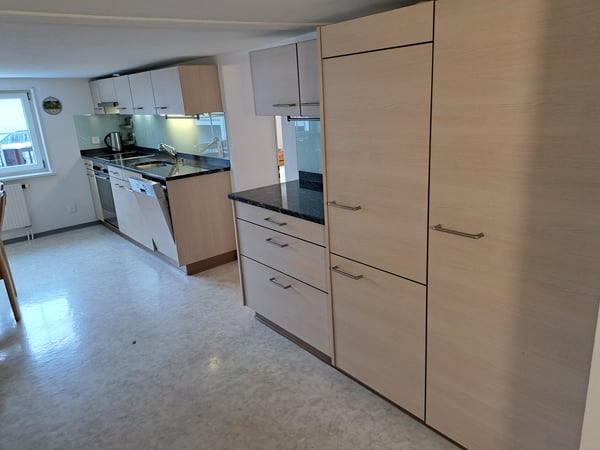 Wir vermieten  moderne, sonnige 1.5 (4,5Zi Grösse)- Zimmer-Wohnung mit Gartensitzplatz 5