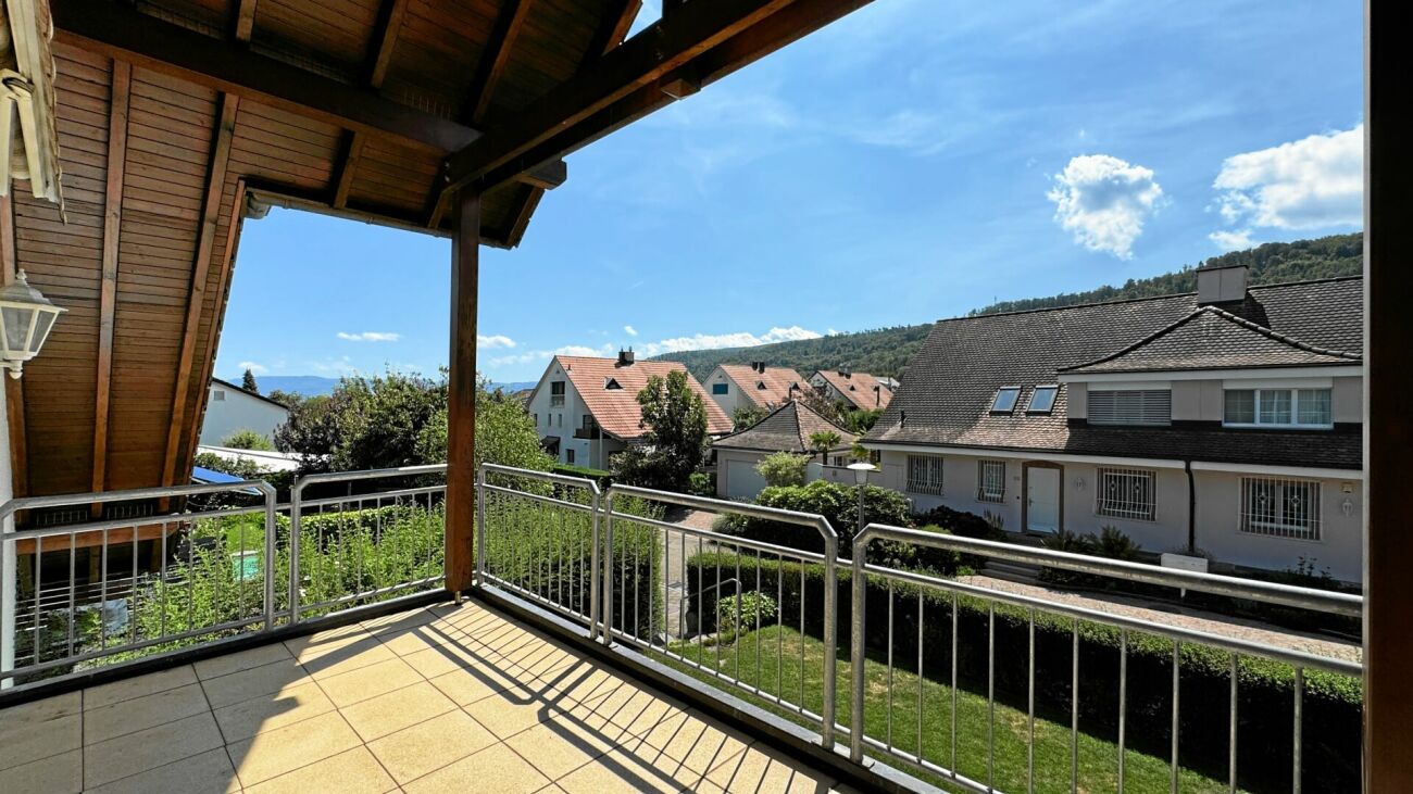 3.5 Zimmer Wohnung (108 m2) im 1. OG. zu vermieten Bättwil