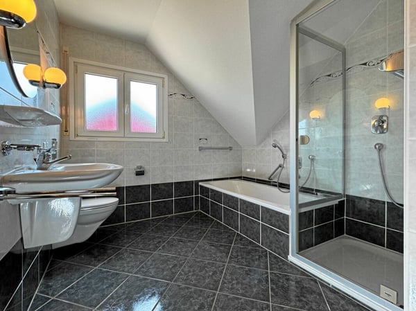 3.5 Zimmer Wohnung (108 m2) im 1. OG. zu vermieten Bättwil 9