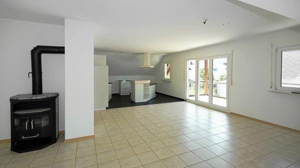 3.5 Zimmer Wohnung (108 m2) im 1. OG. zu vermieten Bättwil 4