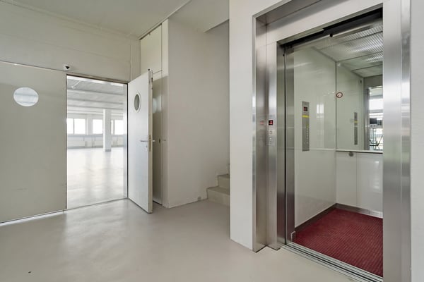 Entstehen hier Ihre neuen Büroraume oder ein Lager? 7