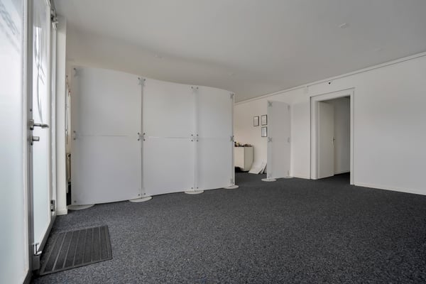 Moderne Büroräumlichkeiten im Erdgeschoss 8