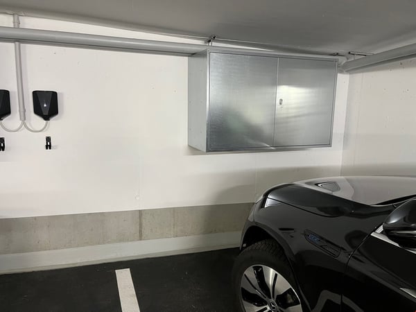Einstellhallenplatz mit eigener E-Mobility-Ladestation