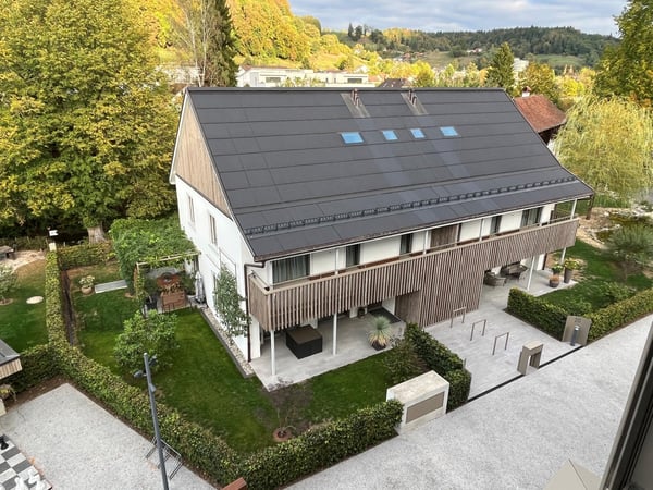 Modernes 7.5-Zimmer-Doppeleinfamilienhaus eingebettet ins Suterguet Gränichen