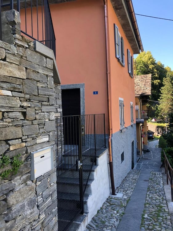 Charmantes Tessinerhaus an sonniger Aussichtslage in der Valle Maggia 4