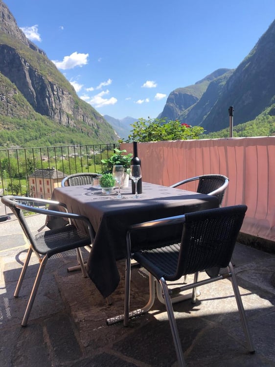 Charmantes Tessinerhaus an sonniger Aussichtslage in der Valle Maggia 5