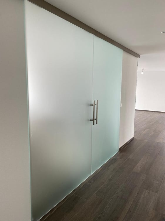 Moderne Designer-Attikawohnung mit Aussichtsterrasse 8
