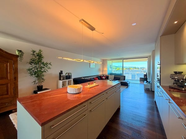 Elegante Eigentumswohnung am Rhein mit Loggia und 2 EH-Plätzen 5