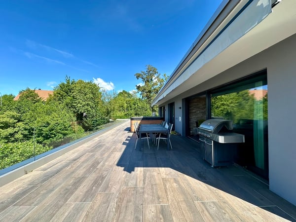Moderne Designer-Attikawohnung mit Aussichtsterrasse 9