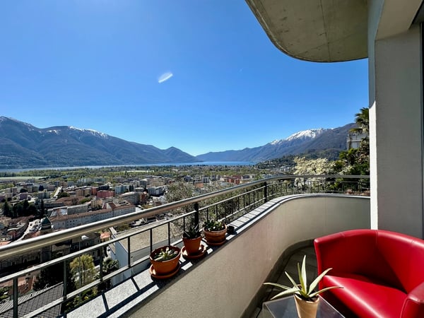 Exklusive 5.5-Zimmer-Duplexwohnung mit Panorama-Terrasse an Toplage 12