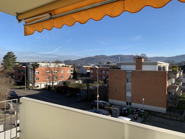 Zentrumsnahe moderne Eigentumswohnung mit Balkon 1